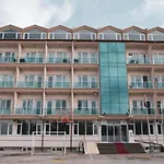 Blue Hotel