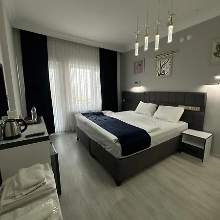 Hotel Blue